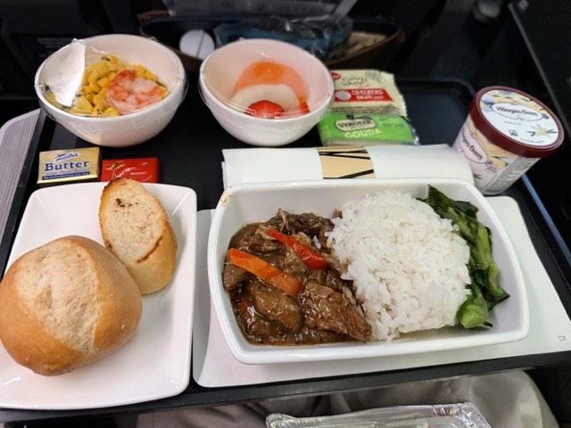 flights-cx-288-cathay-pacific-frankfurt-fre-hongkong-hkg-premium-economy-3