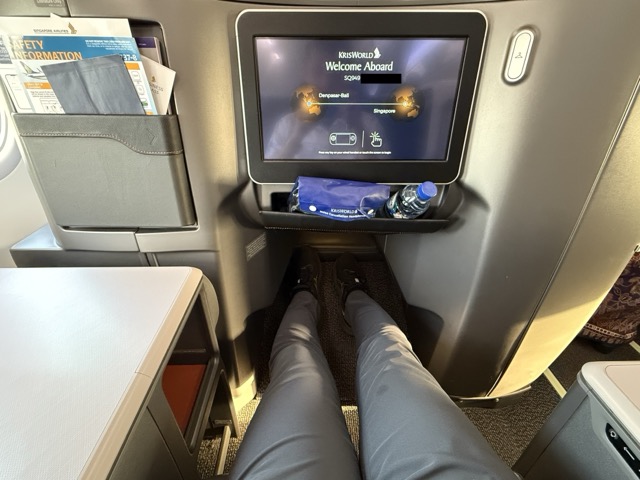 flights-sq-949-dps-sin-singapore-airlines-business-class-1