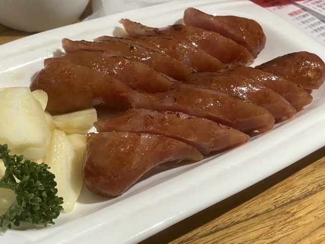 dihua-street-du-xiao-yue-restaurant sausage