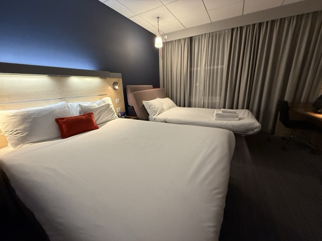 guide-holiday-inn-express-edinburgh-city-centre-2