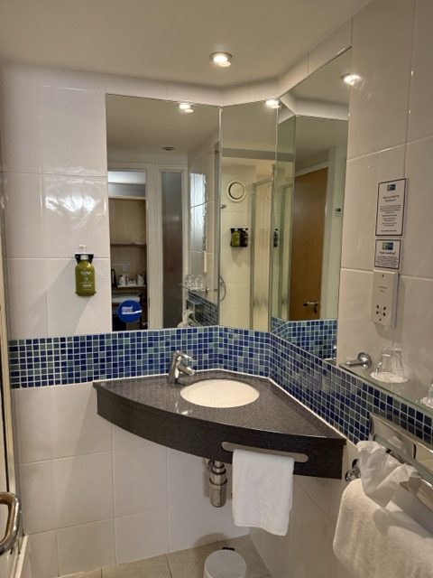 guide-holiday-inn-express-edinburgh-city-centre-3
