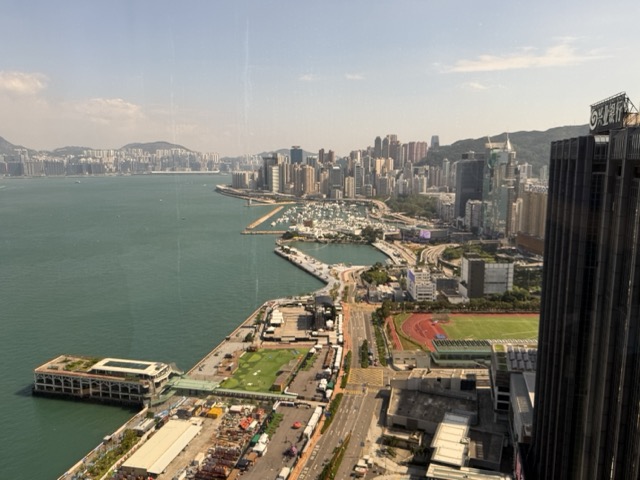 hotel-renaissance-hong-kong-harbour-view-hotel-11