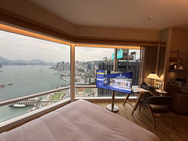 hotel-renaissance-hong-kong-harbour-view-hotel-6
