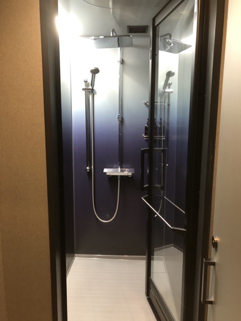 the-millennials-fukuoka shower room