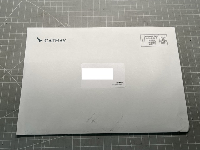 unboxing-cathay-pacific-member-card-and-luggage-tag-2