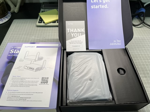 unboxing-gl-axt1800-slate-ax-wisp-wifi6-travel-router-2