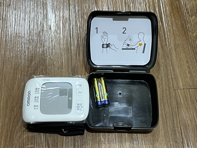 unboxing-japan-jp-omron-hem-6231t2-jc-blood-pressure-monitor-5
